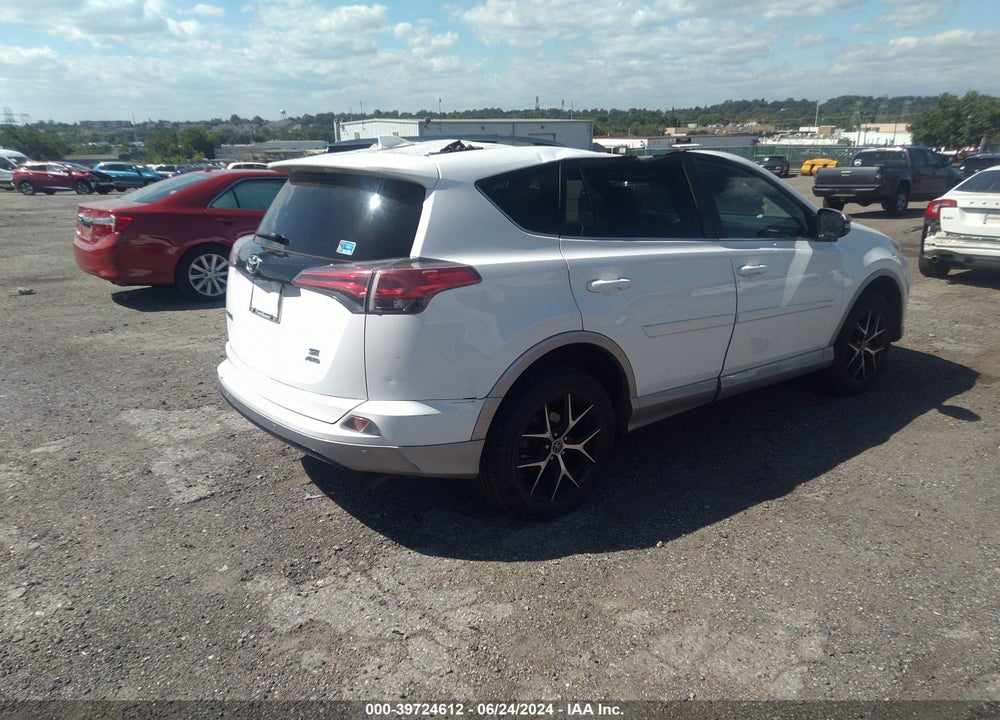 2017 TOYOTA RAV4 SE VIN: 2T3JFREV2HW606208