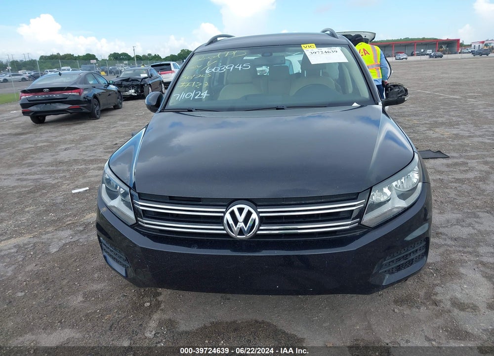 2016 VOLKSWAGEN TIGUAN S VIN: WVGAV7AX7GW603945