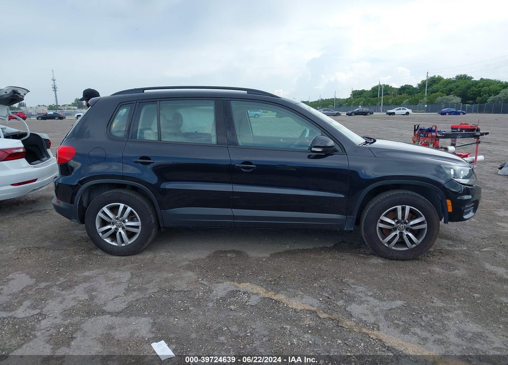2016 VOLKSWAGEN TIGUAN S VIN: WVGAV7AX7GW603945