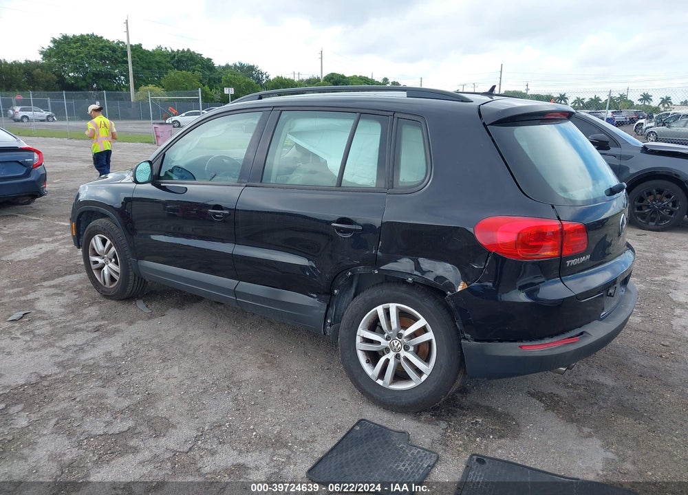 2016 VOLKSWAGEN TIGUAN S VIN: WVGAV7AX7GW603945