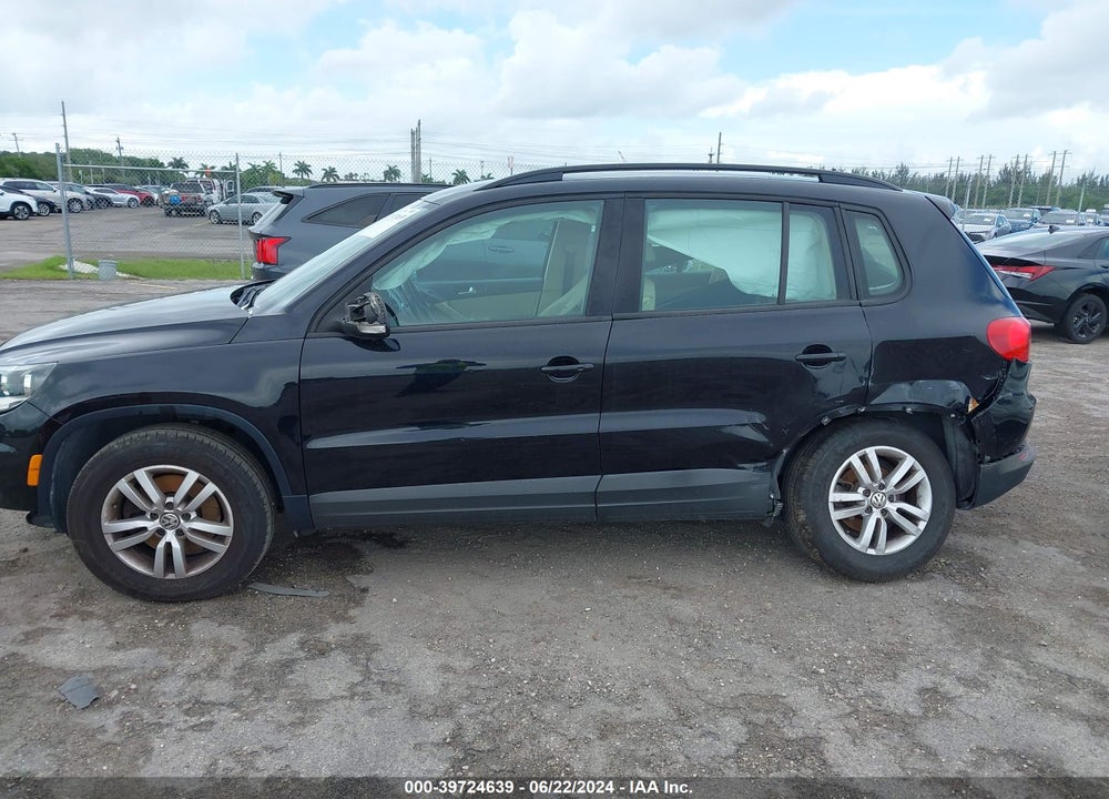 2016 VOLKSWAGEN TIGUAN S VIN: WVGAV7AX7GW603945