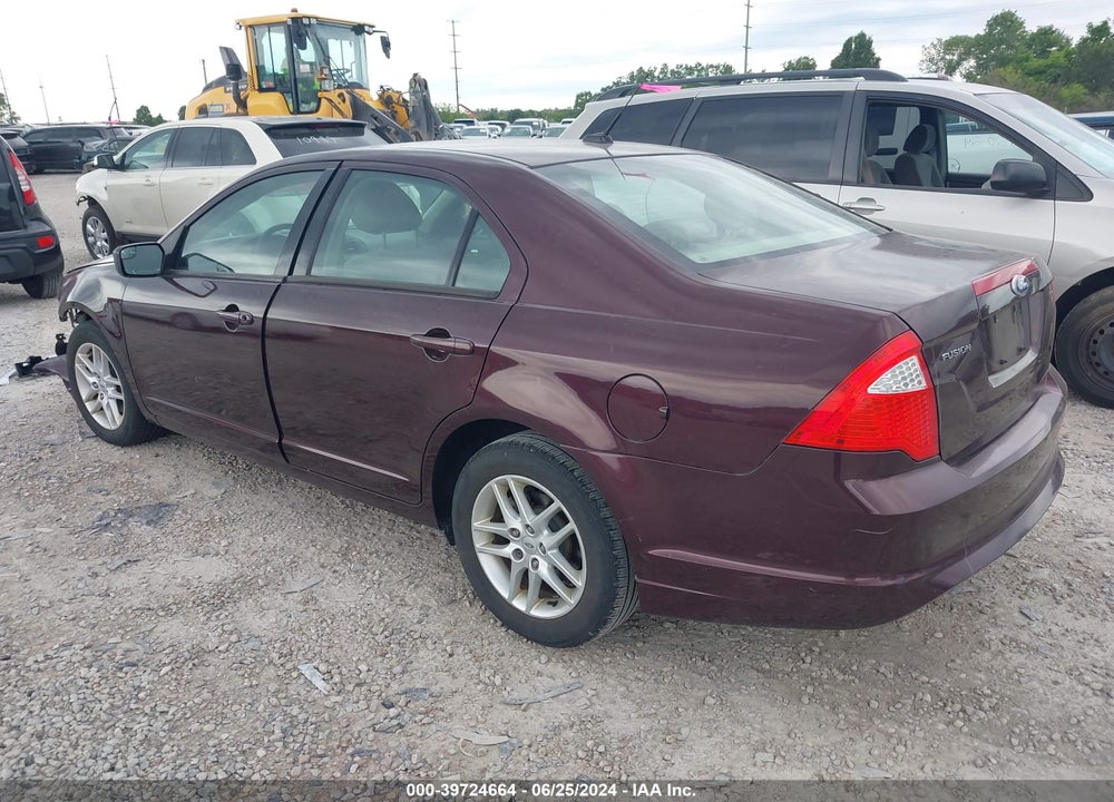 2011 FORD FUSION VIN: 3FAHP0GA9BR106646