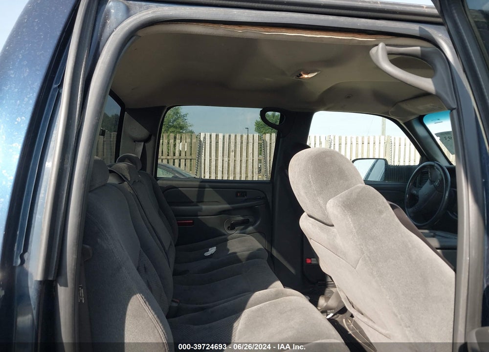2005 CHEVROLET SILVERADO 2500HD LS VIN: 1GCHK23225F964254