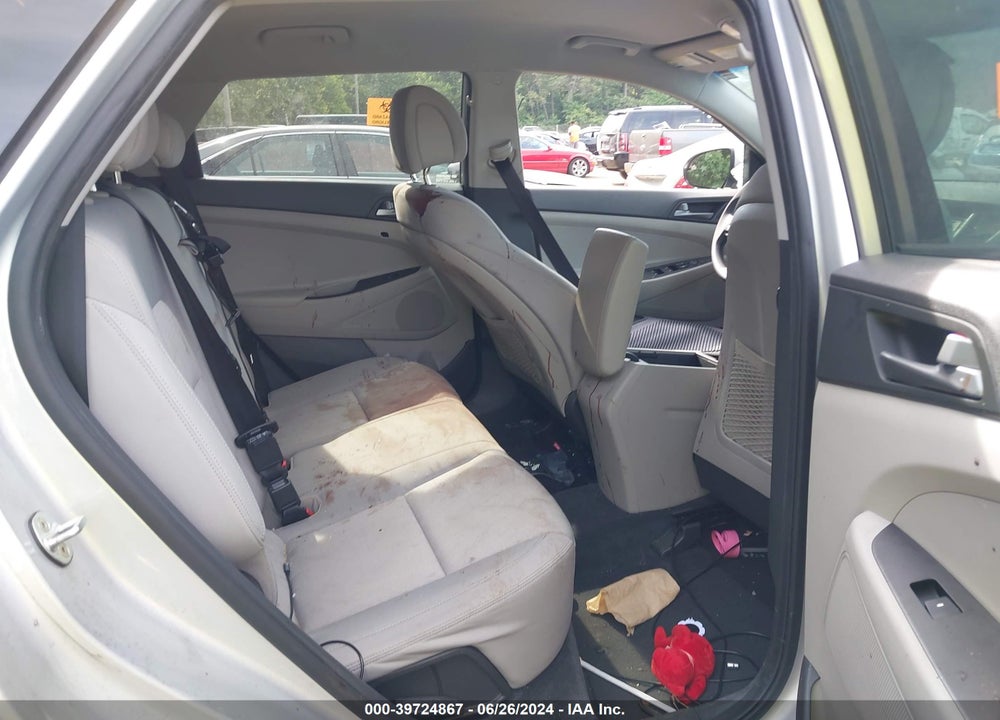 2017 HYUNDAI TUCSON SE VIN: KM8J23A4XHU469968
