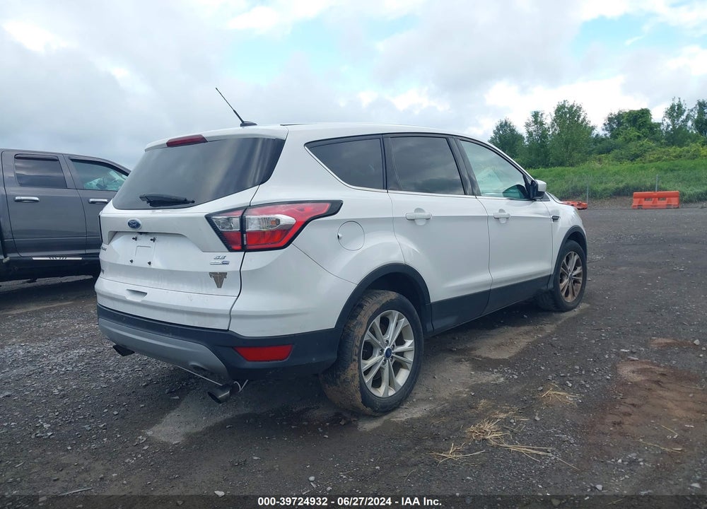 2017 FORD ESCAPE SE VIN: 1FMCU9GD8HUD95026