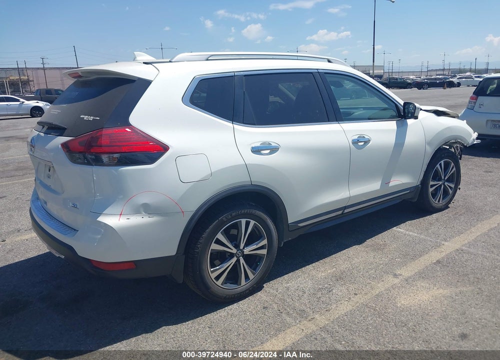 2017 NISSAN ROGUE VIN: 5N1AT2MTXHC875586