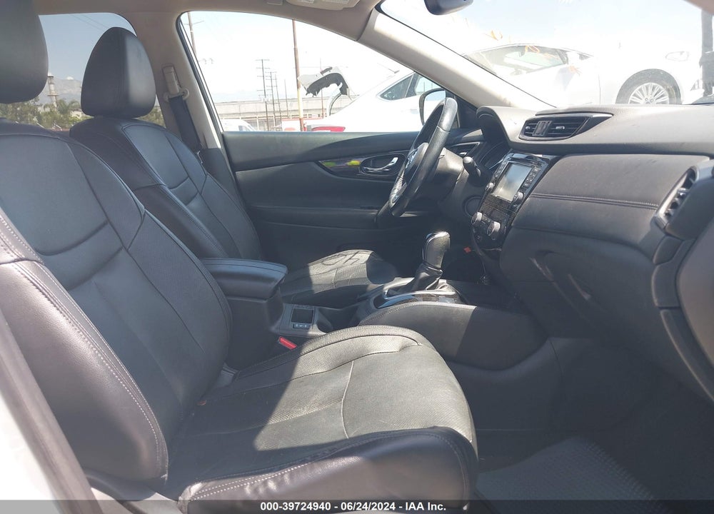 2017 NISSAN ROGUE VIN: 5N1AT2MTXHC875586