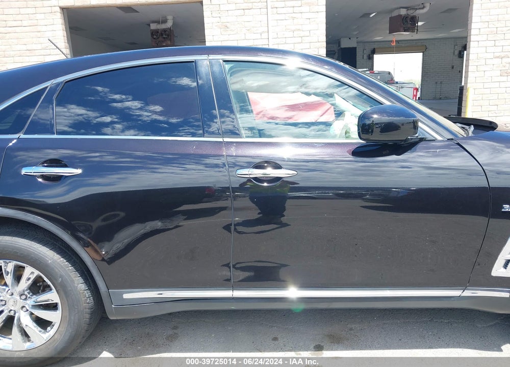 2014 INFINITI QX70 VIN: JN8CS1MU3EM452278