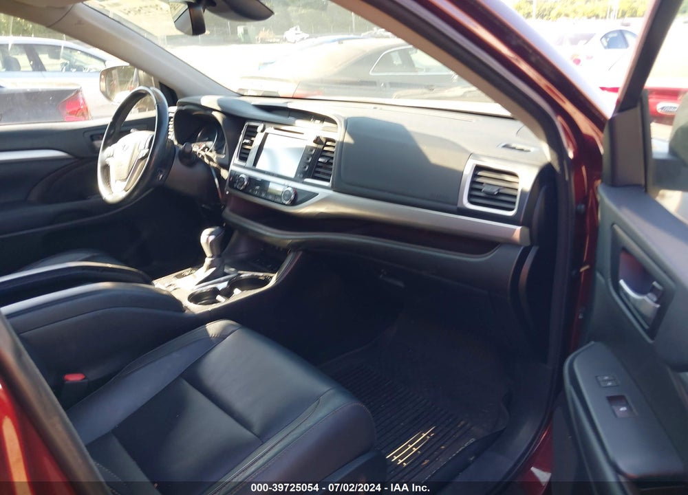 2017 TOYOTA HIGHLANDER XLE VIN: 5TDJZRFH1HS404610