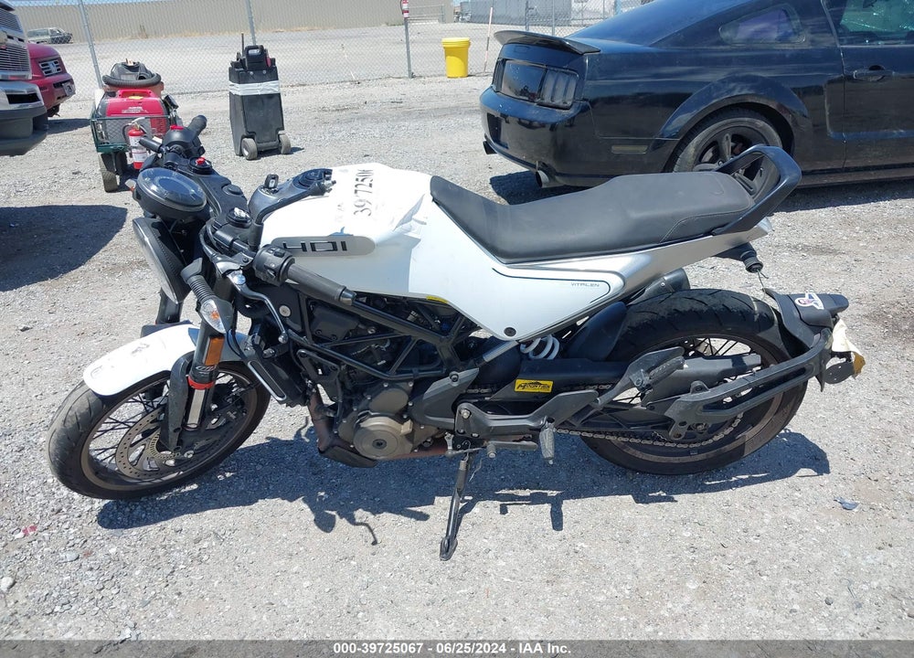 2022 HUSQVARNA VITPILEN 401/SVARTPILEN 401 VIN: MD2JUJ404NC204020