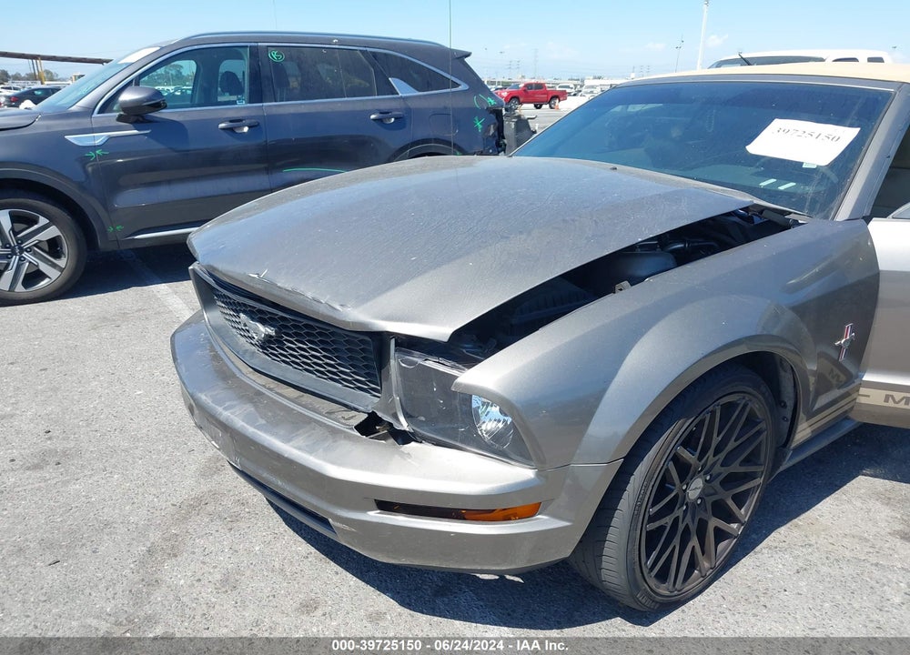 2005 FORD MUSTANG VIN: 1ZVFT84N255208099