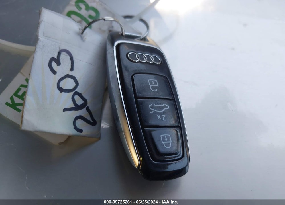 2022 AUDI E-TRON PREMIUM PLUS QUATTRO VIN: WA1LAAGE8NB009004