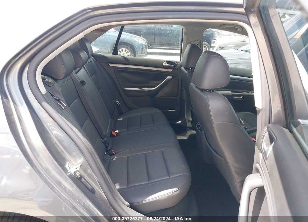 2008 VOLKSWAGEN JETTA SE/SEL VIN: 3VWRM81KX8M092878
