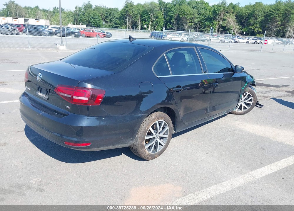 2017 VOLKSWAGEN JETTA 1.4T SE VIN: 3VWDB7AJ7HM349657