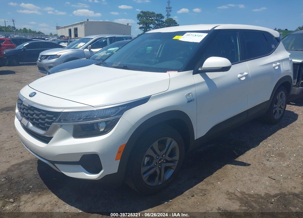 2021 KIA SELTOS LX VIN: KNDEPCAA8M7093602