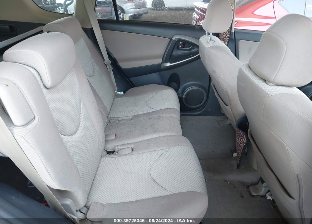2006 TOYOTA RAV4 BASE V6 VIN: JTMBK33VX66004610