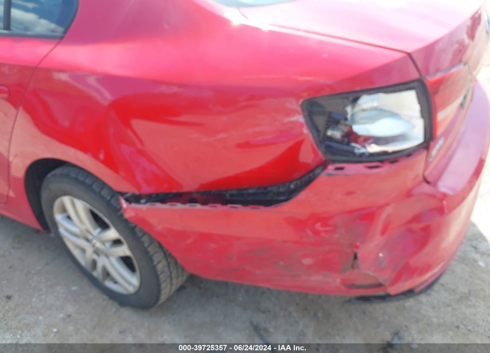 2015 VOLKSWAGEN JETTA 2.0L S VIN: 3VW2K7AJ5FM209689