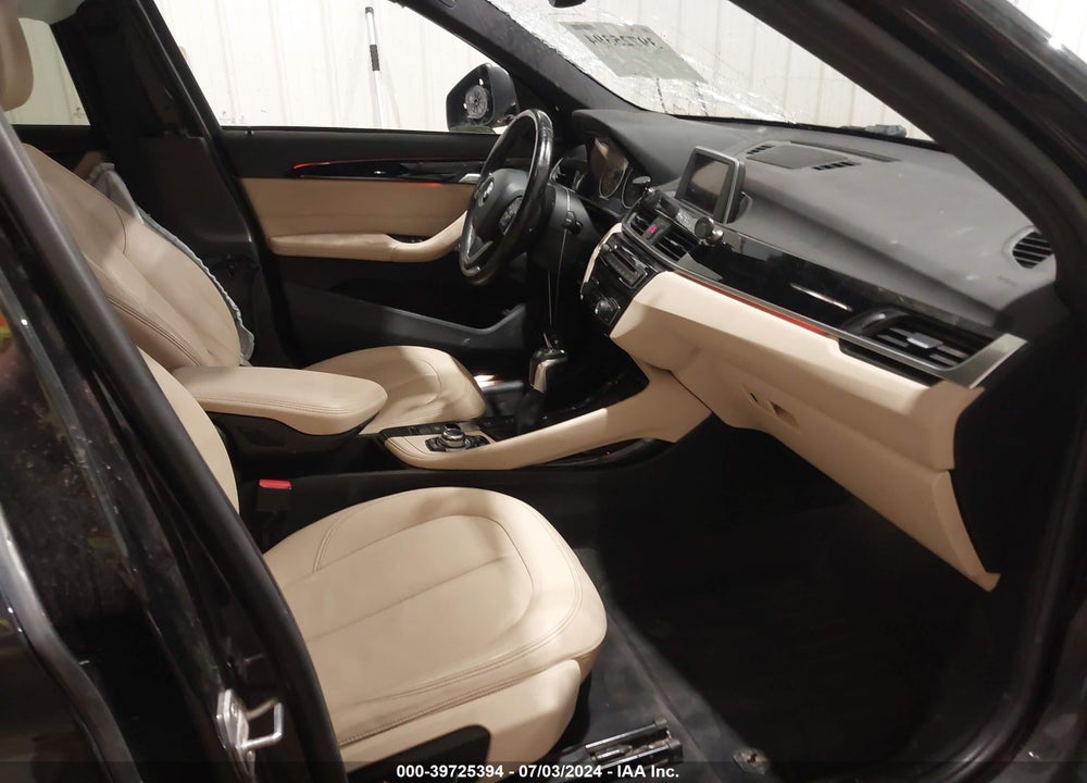 2016 BMW X1 XDRIVE28I VIN: WBXHT3C38GP885215