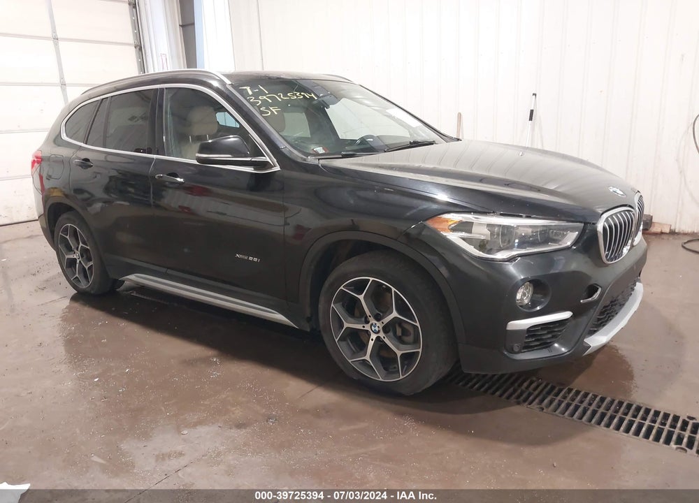 2016 BMW X1 XDRIVE28I VIN: WBXHT3C38GP885215