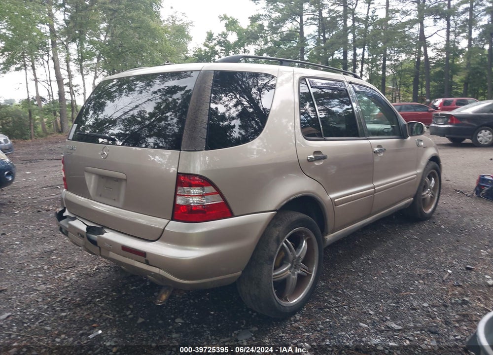 2002 MERCEDES-BENZ ML 320 VIN: 4JGAB54EX2A323448