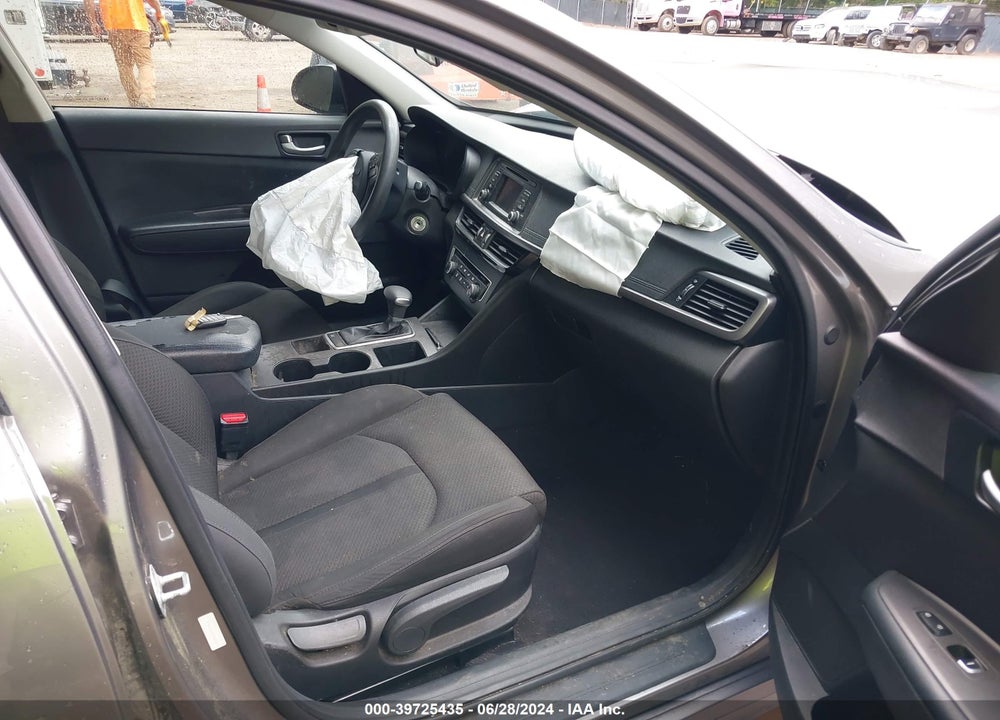2016 KIA OPTIMA LX VIN: 5XXGT4L30GG025038