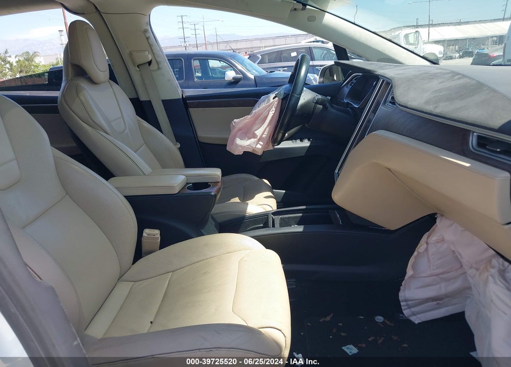 2016 TESLA MODEL X VIN: 5YJXCBE23GF012389