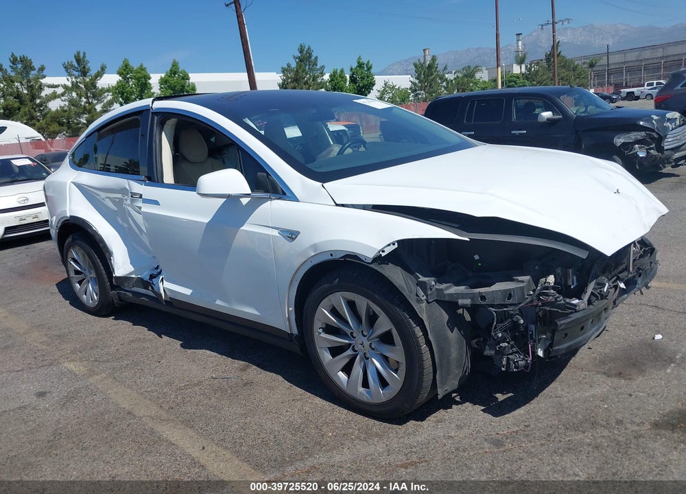 2016 TESLA MODEL X VIN: 5YJXCBE23GF012389