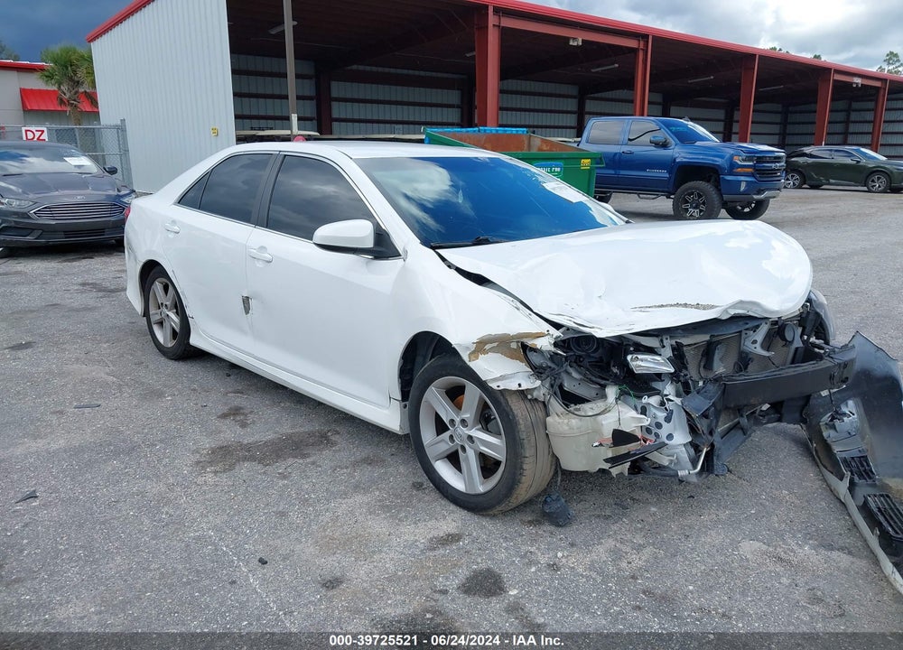 2014 TOYOTA CAMRY SE VIN: 4T1BF1FKXEU457660