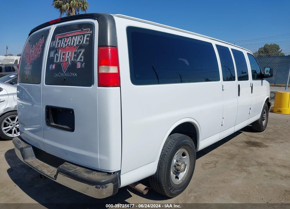2005 CHEVROLET EXPRESS VIN: 1GAHG39U851200351