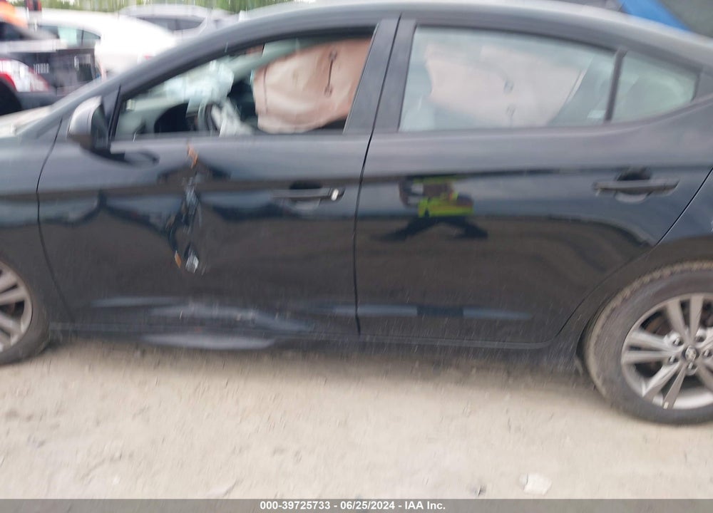 2018 HYUNDAI ELANTRA SEL VIN: 5NPD84LF0JH269427
