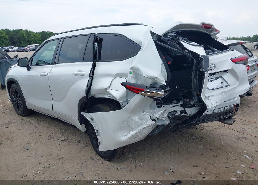 2023 TOYOTA HIGHLANDER XSE VIN: 5TDKDRAH2PS028850