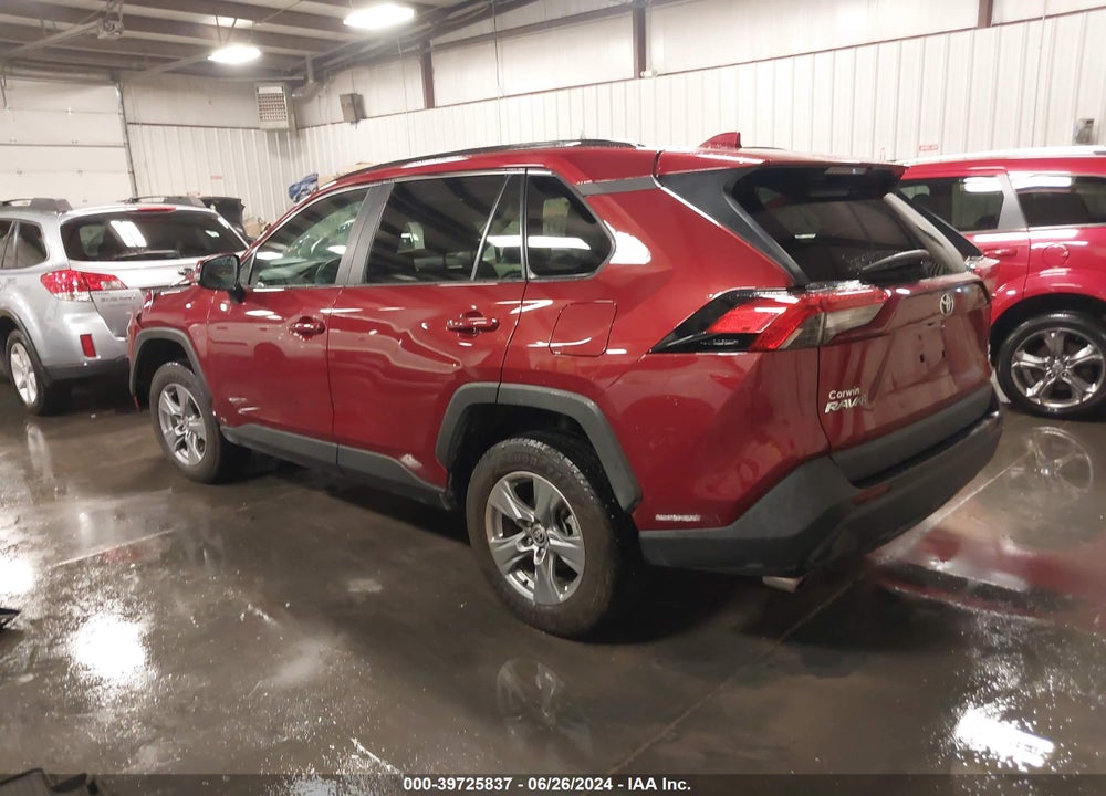 2022 TOYOTA RAV4 XLE VIN: 2T3P1RFV1NW257836