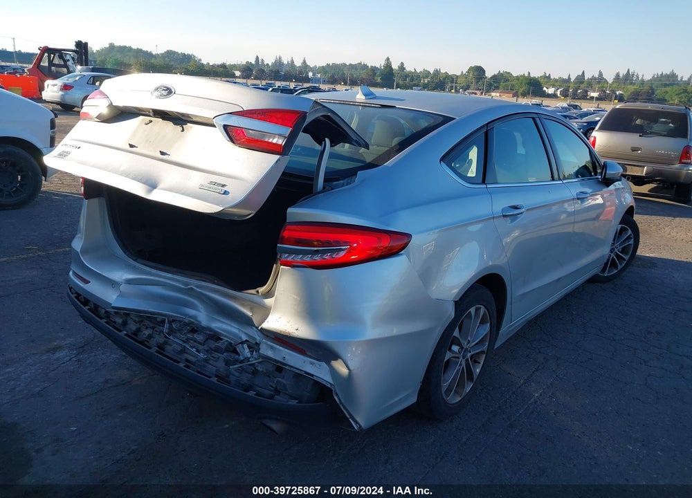 2019 FORD FUSION SE VIN: 3FA6P0HD1KR194074