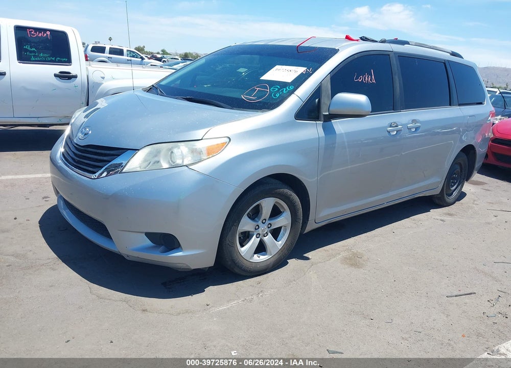 2013 TOYOTA SIENNA LE V6 8 PASSENGER VIN: 5TDKK3DC8DS387408