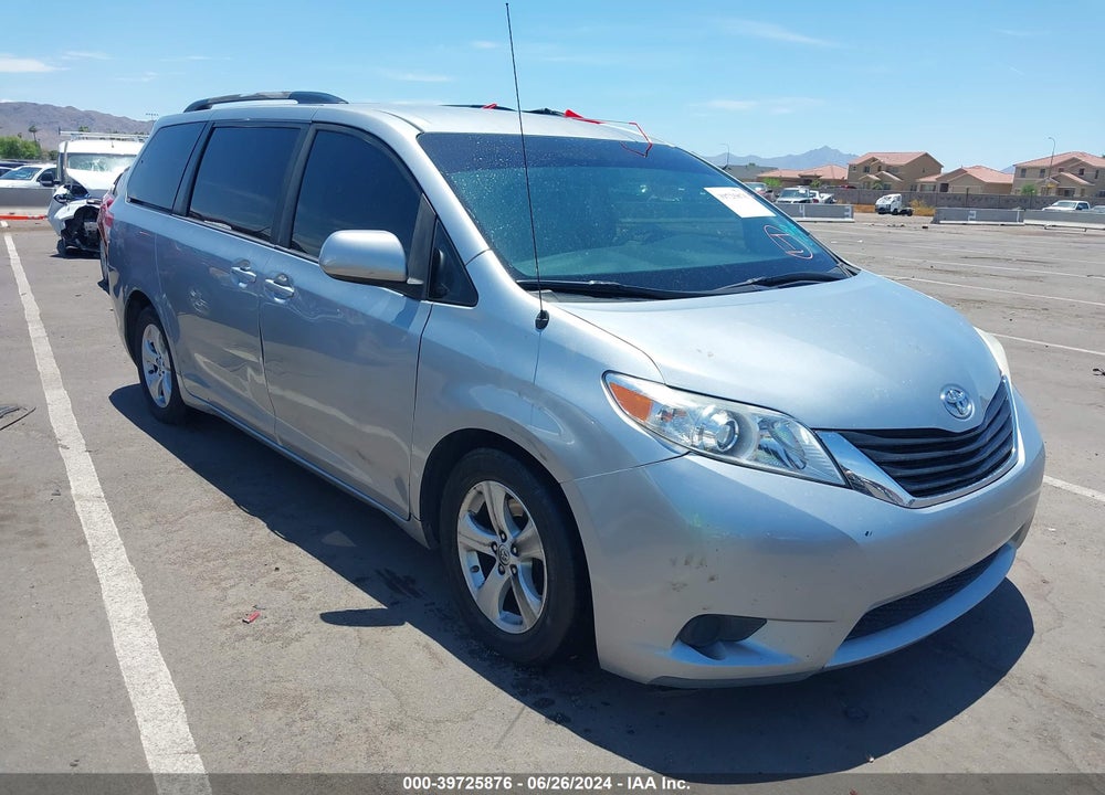 2013 TOYOTA SIENNA LE V6 8 PASSENGER VIN: 5TDKK3DC8DS387408