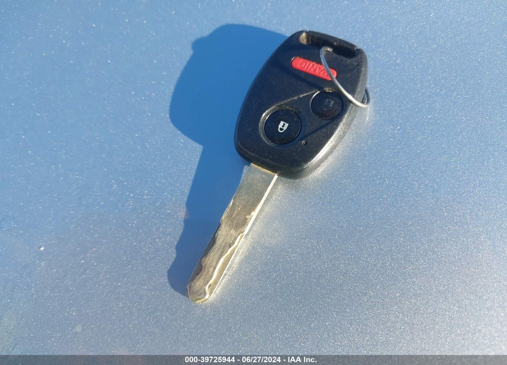 2010 HONDA CIVIC LX VIN: 19XFA1F52AE012238