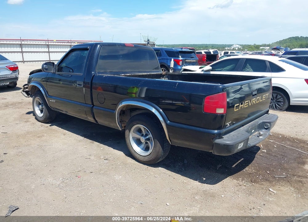 2001 CHEVROLET S-10 VIN: 1GCCS14511K175625