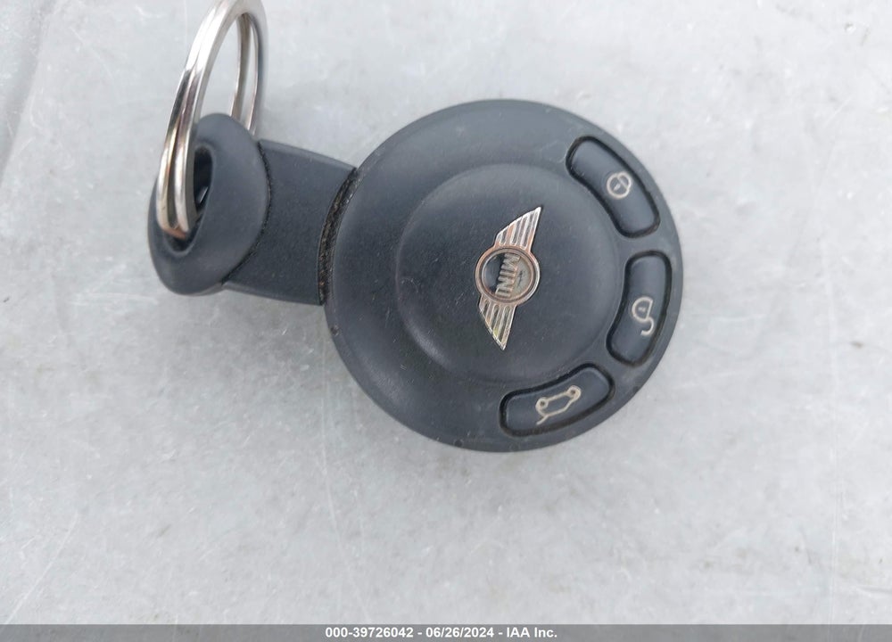 2010 MINI COOPER S VIN: WMWMF7C53ATX44298