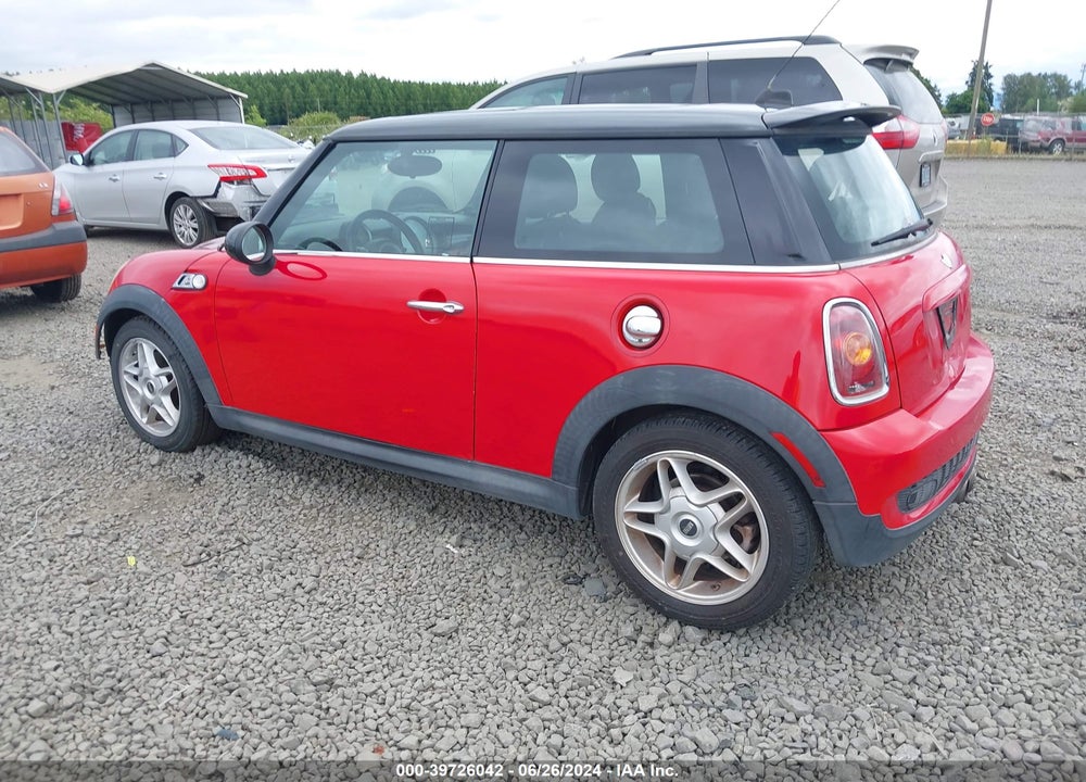 2010 MINI COOPER S VIN: WMWMF7C53ATX44298