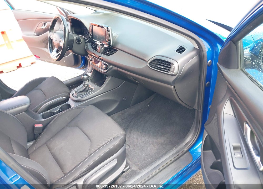 2018 HYUNDAI ELANTRA GT VIN: KMHH35LE5JU031121