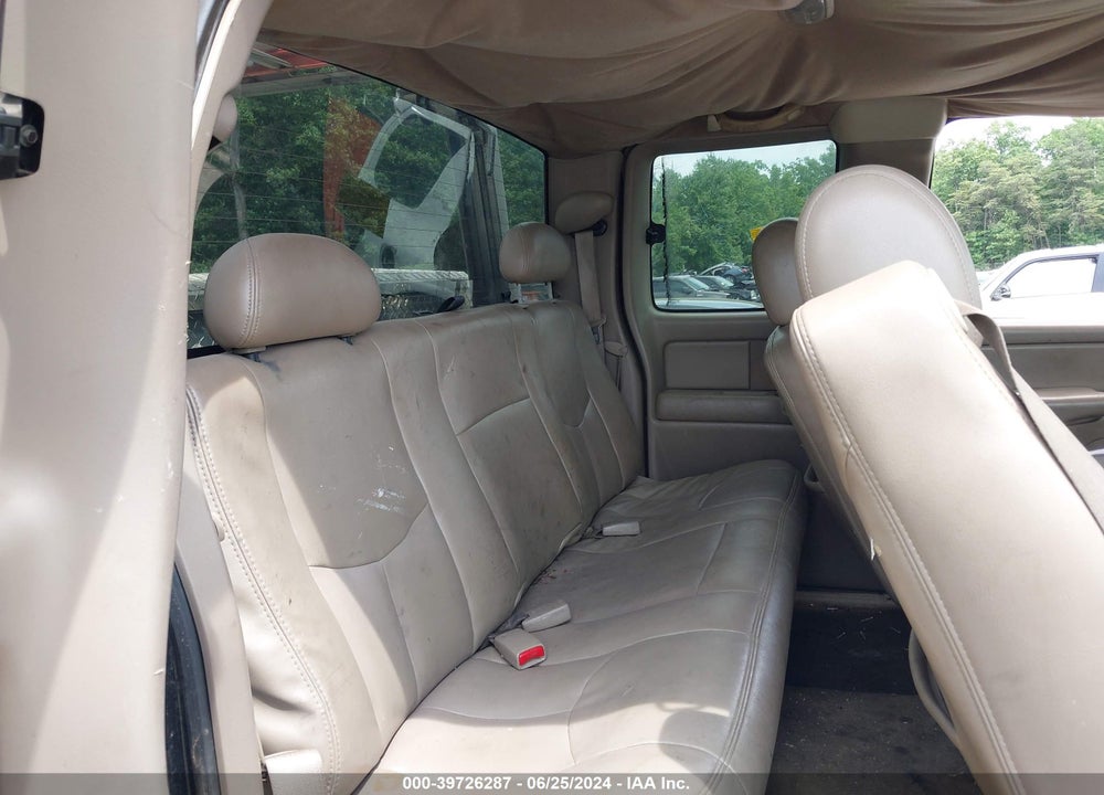 2004 CHEVROLET SILVERADO 1500 LT VIN: 1GCEK19T04E353219