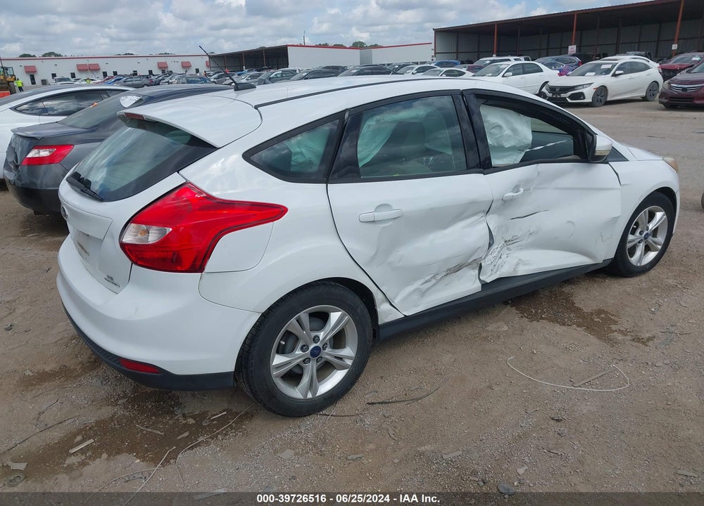 2014 FORD FOCUS SE VIN: 1FADP3K27EL229221