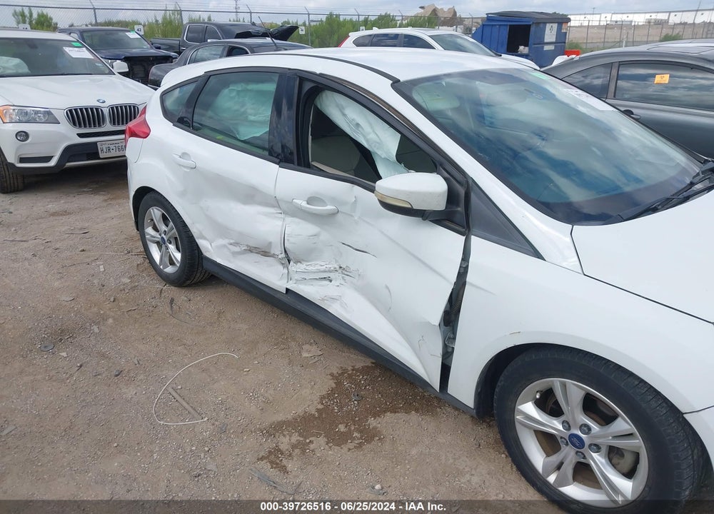 2014 FORD FOCUS SE VIN: 1FADP3K27EL229221