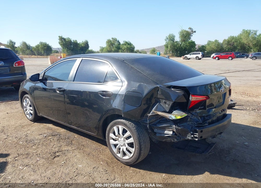 2018 TOYOTA COROLLA LE VIN: 5YFBURHE6JP794057