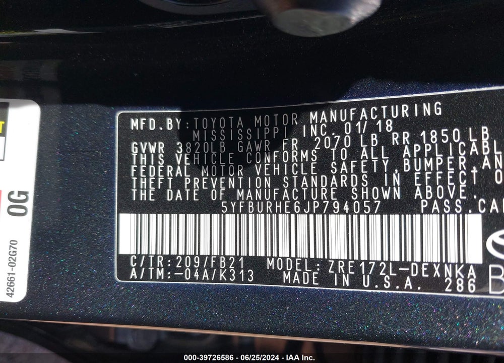 2018 TOYOTA COROLLA LE VIN: 5YFBURHE6JP794057