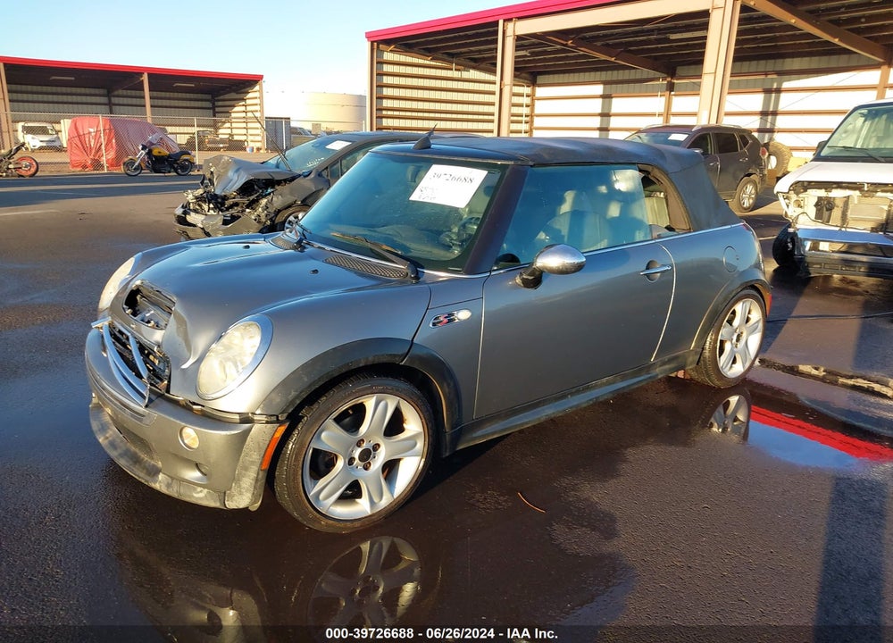 2005 MINI COOPER S VIN: WMWRH33495TF82461