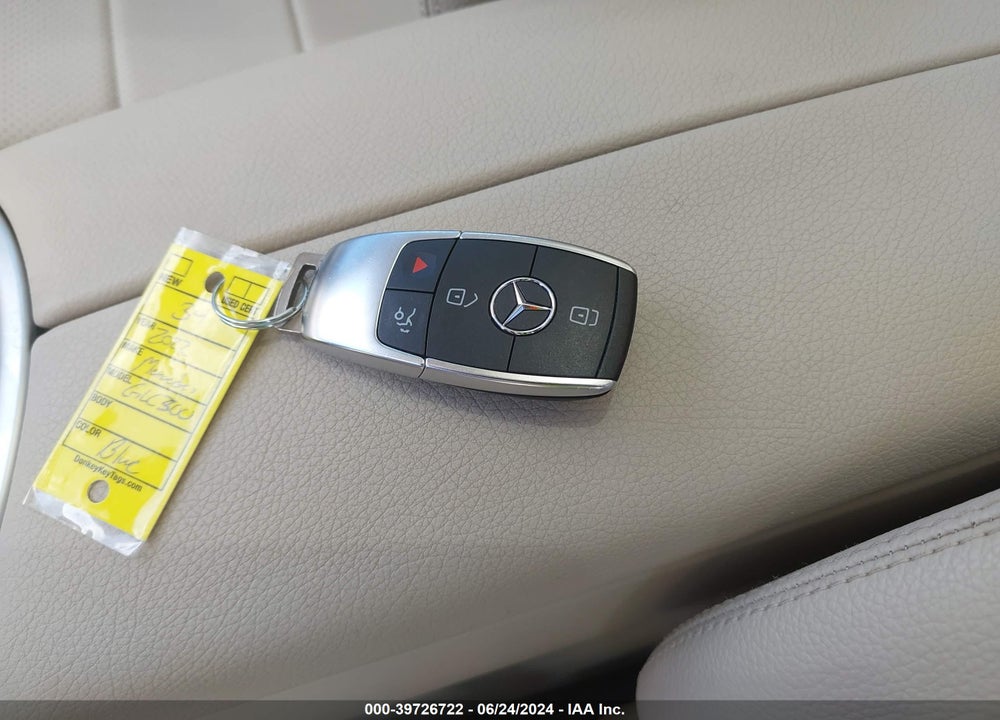 2022 MERCEDES-BENZ GLC 300 SUV VIN: W1N0G8DB8NG099745