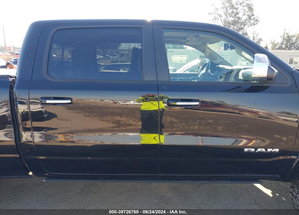 2020 RAM 1500 LAIE  4X4 6'4 BOX VIN: 1C6SRFRTXLN118277
