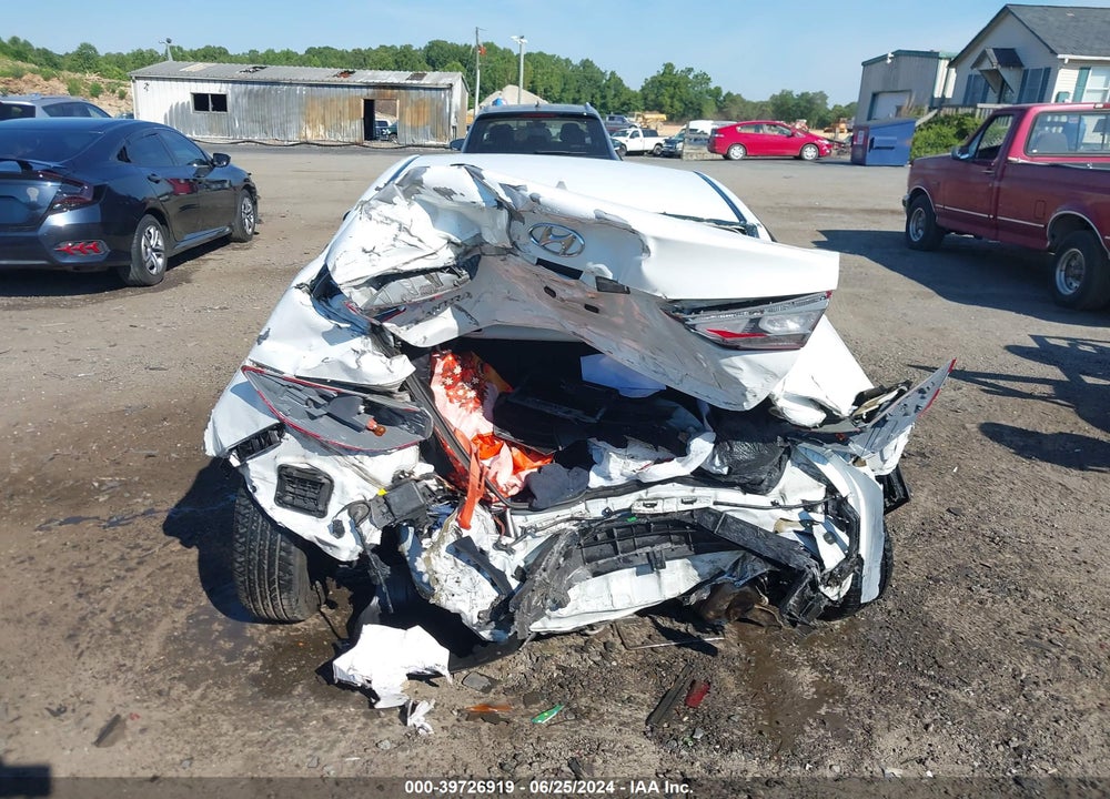 2017 HYUNDAI ELANTRA SE VIN: 5NPD84LF3HH057843