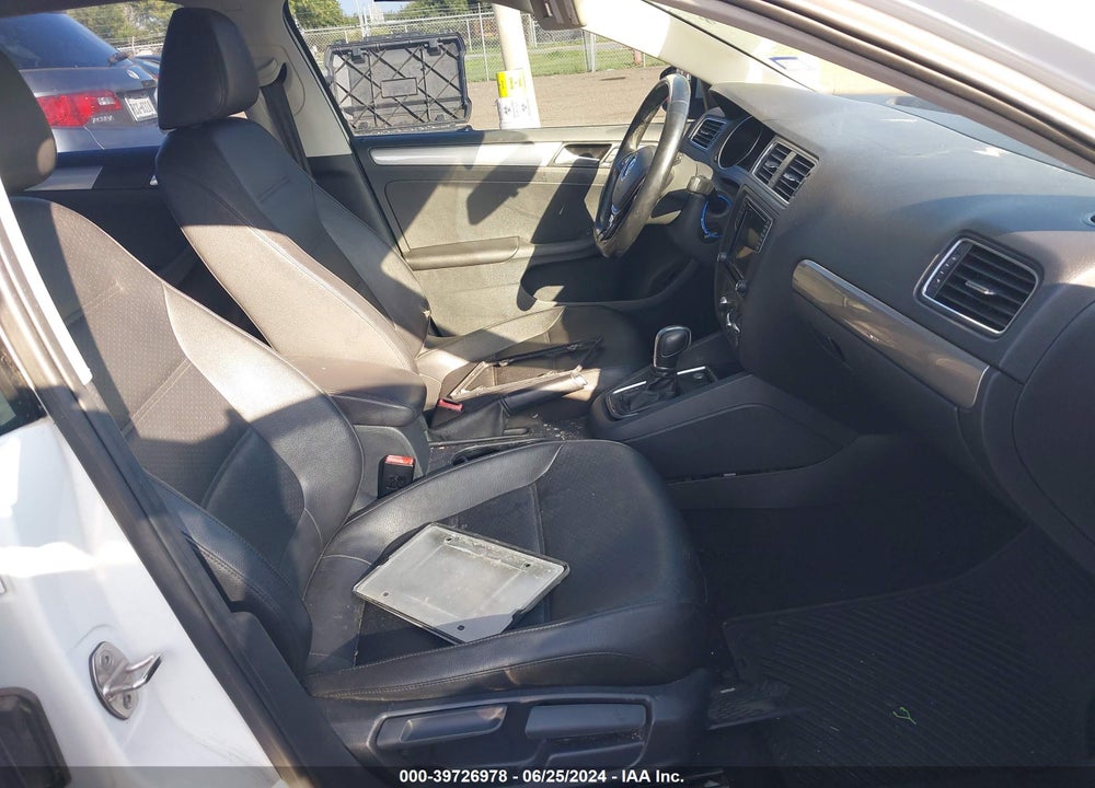 2017 VOLKSWAGEN JETTA 1.4T SE VIN: 3VWDB7AJ0HM271416